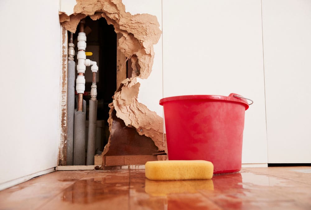 What to Do When You Have a Burst Pipe in Your Home
