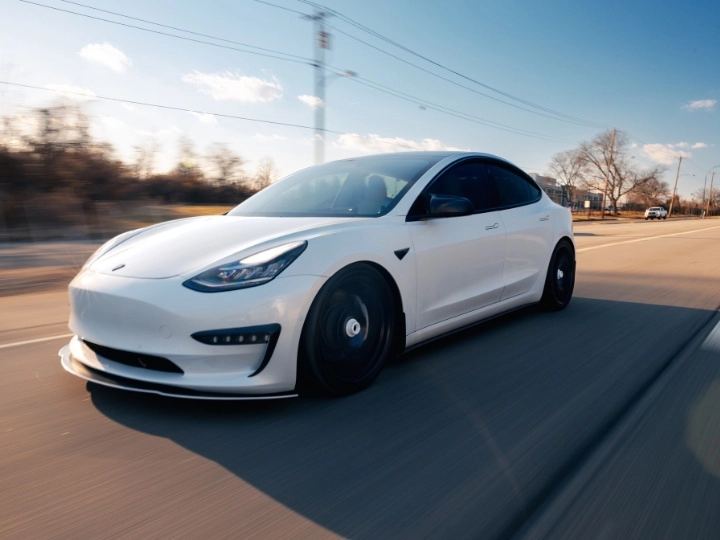 The Role of Telematics in Insuring Modern Electric Vehicles