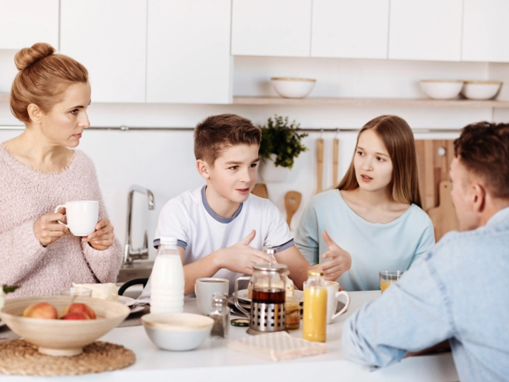 Tips for Talking to Your Family About Finance